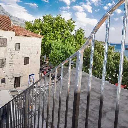 度假居 Miletic 巴什卡沃达